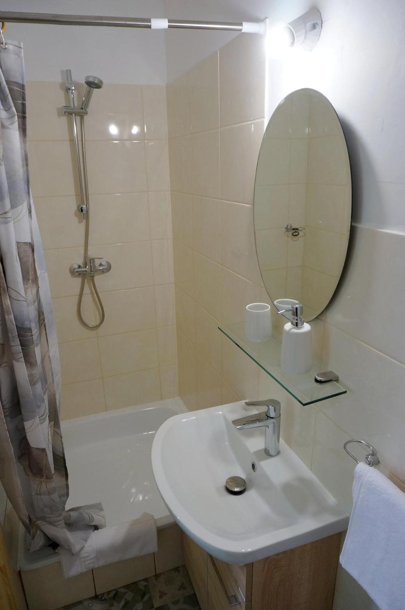 Uliha Apartamenti Liepaja Ngoại thất bức ảnh